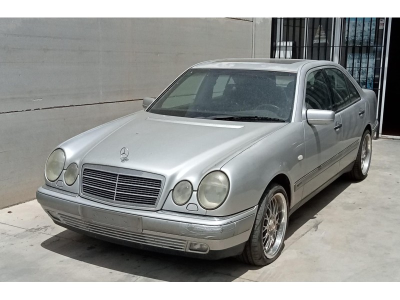 mercedes-benz clase e (w210) del año 1996