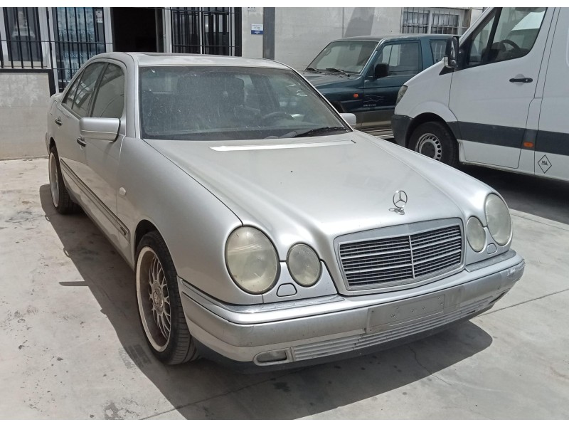 mercedes-benz clase e (w210) del año 1996