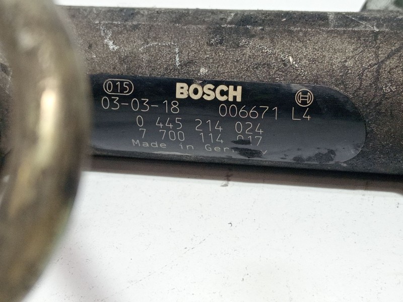 Recambio de rampa inyectora para volvo s40 i (644) 1.9 di referencia OEM IAM 7700114017  