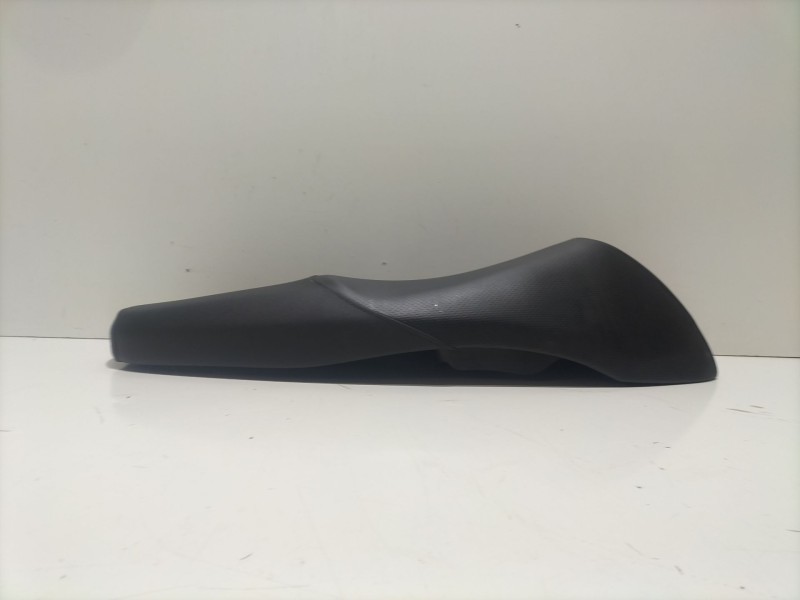 Recambio de asiento delantero derecho para honda ps ps 125i (jf17) referencia OEM IAM 77200KTZD000  