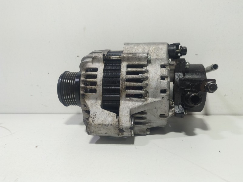 Recambio de alternador para hyundai tucson (jm) 2,0 crdi vgt comfort full 4x2 referencia OEM IAM 113328  