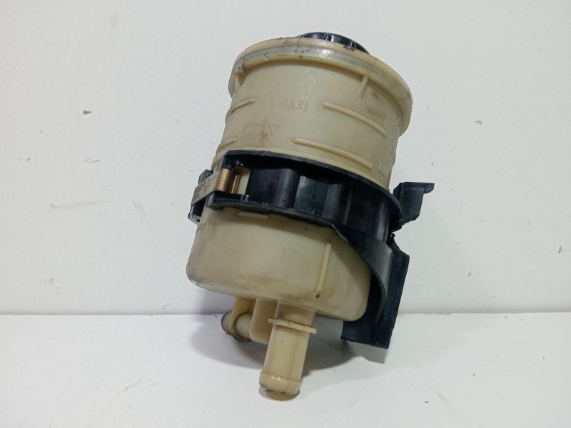 Recambio de deposito servo para citroën c8 2.0 hdi 136 collection referencia OEM IAM 7700782884  