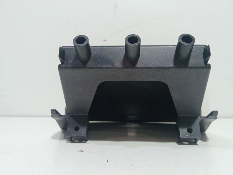 Recambio de moldura para peugeot 308 referencia OEM IAM 9660529177  