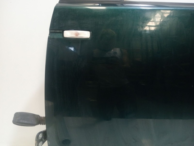 Recambio de puerta delantera izquierda para land rover discovery iv (l319) 3.0 sdv6 4x4 referencia OEM IAM 702744  