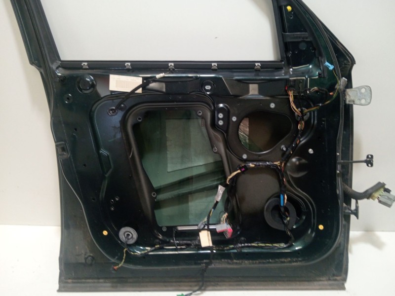 Recambio de puerta delantera izquierda para land rover discovery iv (l319) 3.0 sdv6 4x4 referencia OEM IAM 702744  