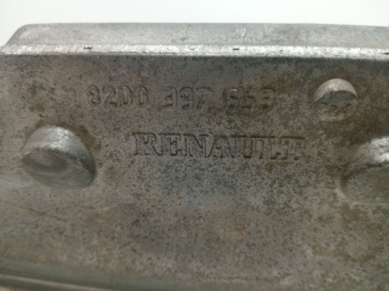 Recambio de tapa balancines para renault master ii caja/chasis (ed/hd/ud) 2.5 dci referencia OEM IAM 8200337653  