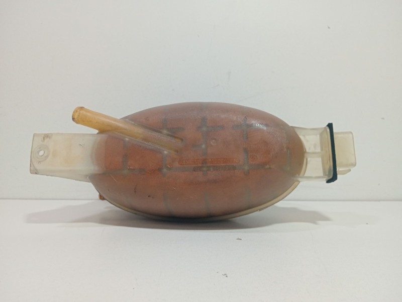 Recambio de deposito expansion para renault trafic furgón 1.6 dci diesel referencia OEM IAM 7700312900   Recambio de deposito expansion para renault trafic furgón 1.6 dci diesel referencia OEM IAM 7700312900