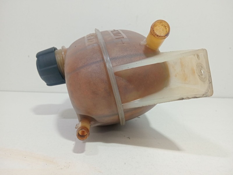 Recambio de deposito expansion para renault trafic furgón 1.6 dci diesel referencia OEM IAM 7700312900   Recambio de deposito expansion para renault trafic furgón 1.6 dci diesel referencia OEM IAM 7700312900