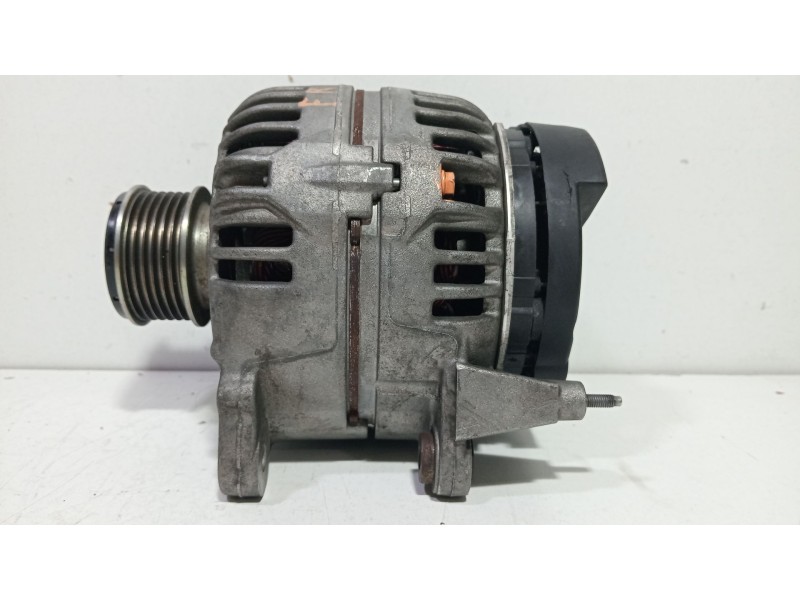 Recambio de alternador para volkswagen passat b6 (3c2) 2.0 tdi 16v 4motion referencia OEM IAM 06F903023F  