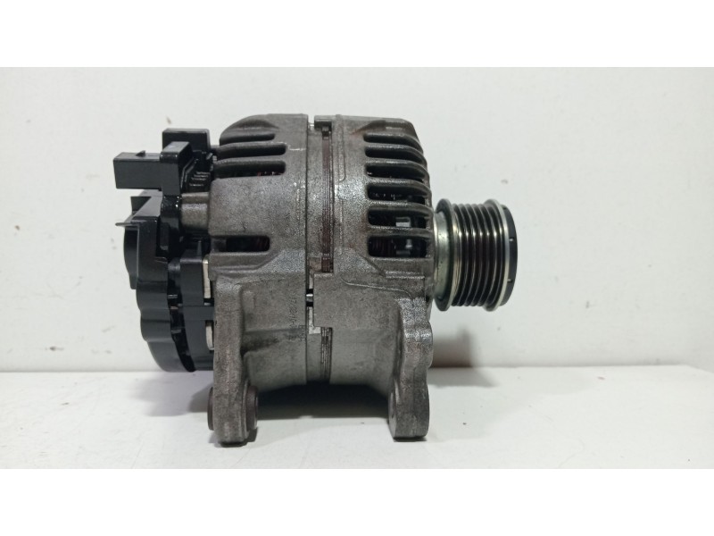 Recambio de alternador para seat ibiza (6l1) 1.4 tdi referencia OEM IAM 045903023  