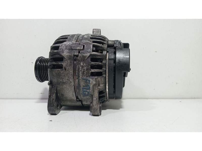 Recambio de alternador para renault laguna ii (bg0) 2.2 dci turbodiesel referencia OEM IAM 8200175210  
