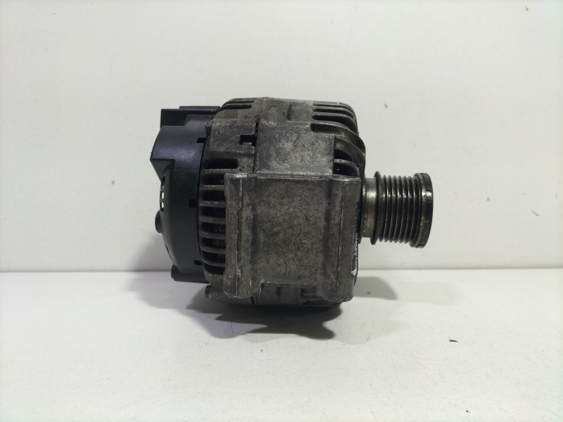 Recambio de alternador para mercedes-benz clase e (w211) e 320 (211.065) referencia OEM IAM A6421540402  