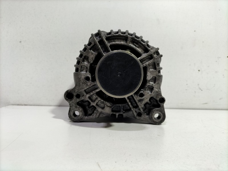 Recambio de alternador para seat arosa (6h1) 1.4 tdi referencia OEM IAM 045903023A   Recambio de alternador para seat arosa (6h1) 1.4 tdi referencia OEM IAM 045903023A
