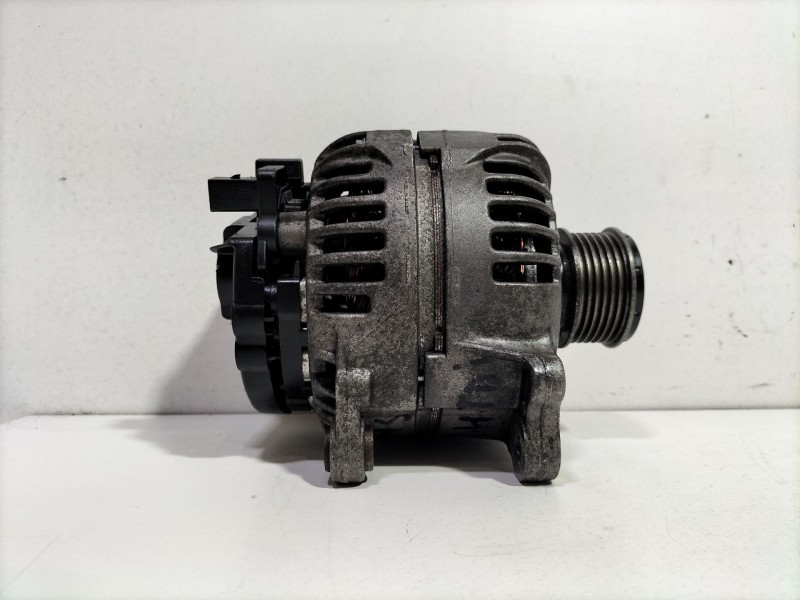 Recambio de alternador para seat arosa (6h1) 1.4 tdi referencia OEM IAM 045903023A   Recambio de alternador para seat arosa (6h1) 1.4 tdi referencia OEM IAM 045903023A