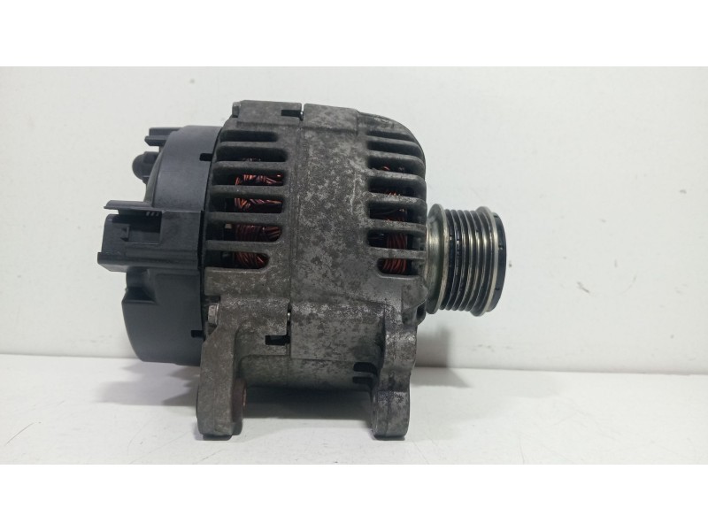 Recambio de alternador para volkswagen passat b6 (3c2) 2.0 tdi referencia OEM IAM 06F903023  