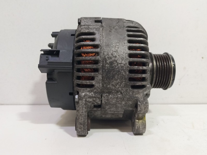 Recambio de alternador para volkswagen passat b6 (3c2) 2.0 tdi referencia OEM IAM 021903026L  