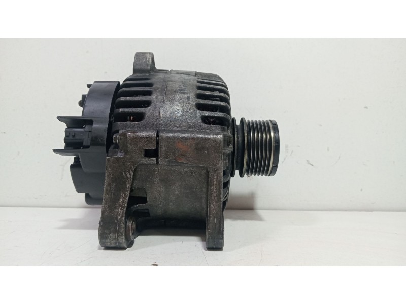 Recambio de alternador para renault megane ii (bm0/1_, cm0/1_) 1.5 dci (bm0f, bm0t, bm2b, cm0f, cm0t) referencia OEM IAM 8200772