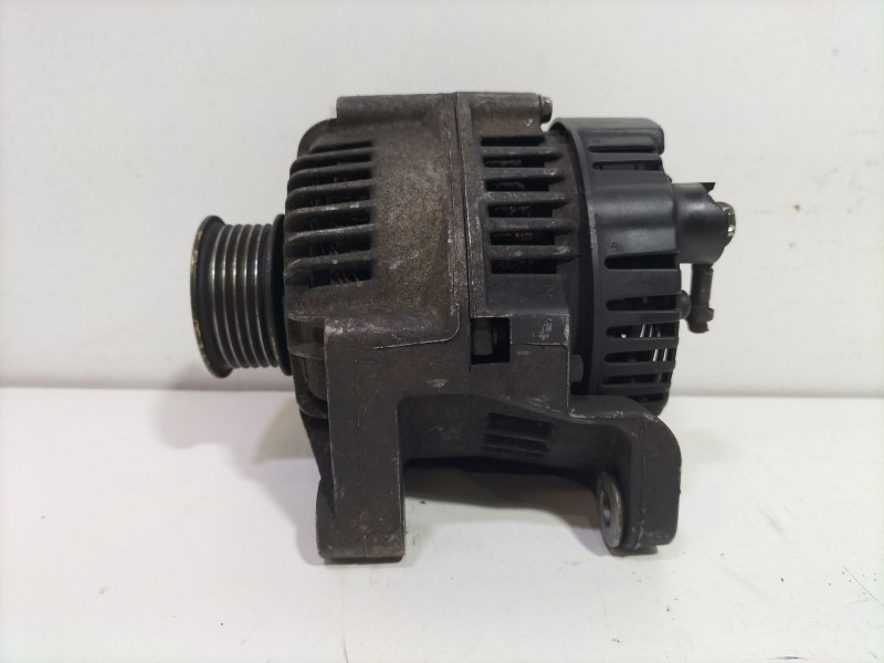 Recambio de alternador para renault kangoo (f/kc0) 1.9 diesel referencia OEM IAM 7700105333  