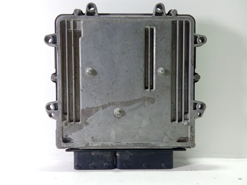 Recambio de centralita motor uce para renault master ii furgoneta (fd) 2.5 dci referencia OEM IAM 0281011841  