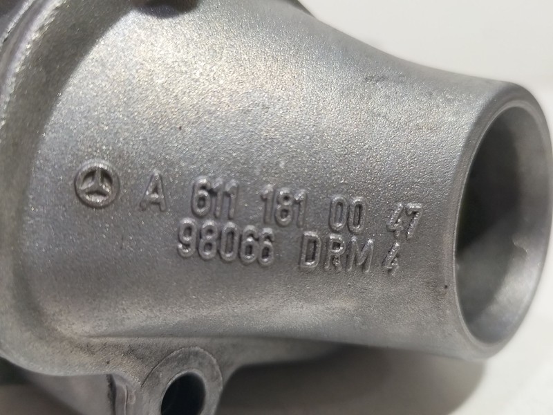 Recambio de bomba aceite para mercedes-benz clase c (w203) c 220 cdi (203.006) referencia OEM IAM A6111810047  