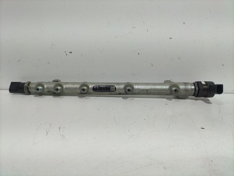 Recambio de rampa inyectora para mercedes-benz clase c (w203) c 200 cdi (203.004) referencia OEM IAM A6110700395  