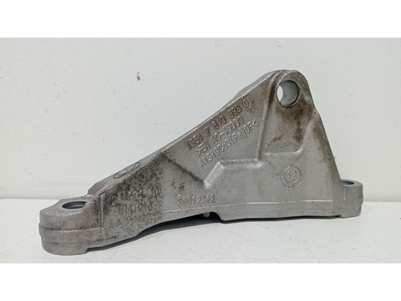 Recambio de soporte motor para bmw serie 5 berlina (e60) 520d referencia OEM IAM 13517810698  