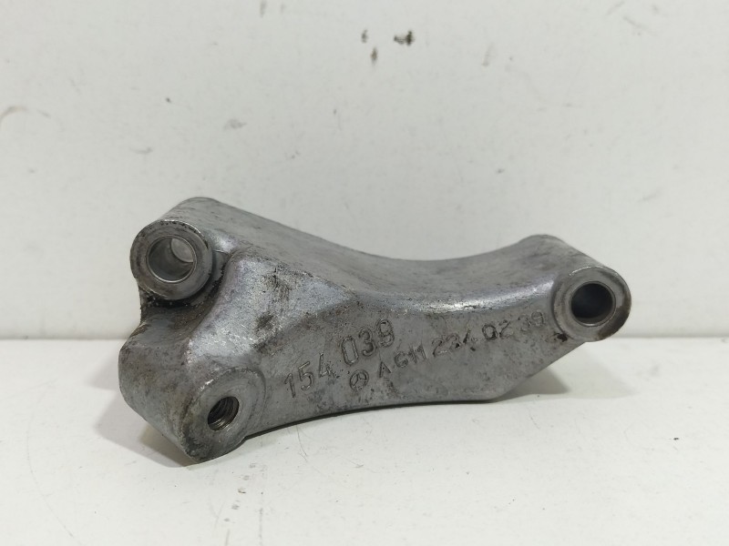 Recambio de soporte motor para mercedes-benz clase c (w203) c 200 cdi (203.004) referencia OEM IAM A6112340239  