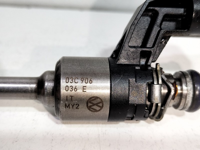 Recambio de inyector para volkswagen scirocco (137) 1.4 tsi (118kw) referencia OEM IAM 03C906036E  