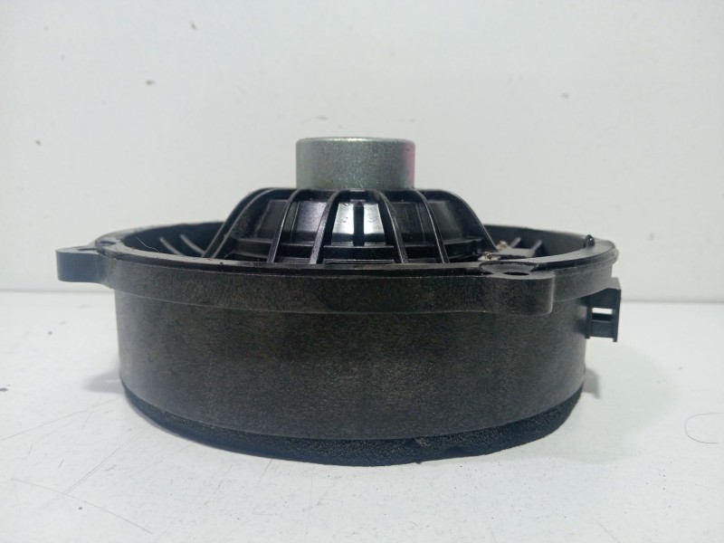 Recambio de altavoz para land rover discovery iv (l319) 3.0 sdv6 4x4 referencia OEM IAM BH2218808  