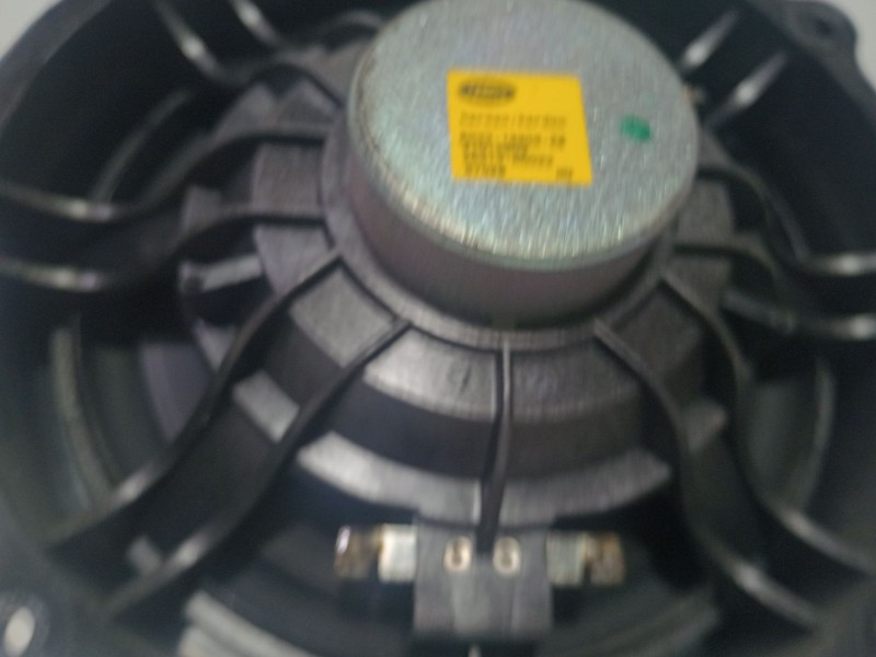 Recambio de altavoz para land rover discovery iv (l319) 3.0 sdv6 4x4 referencia OEM IAM BH2218808  