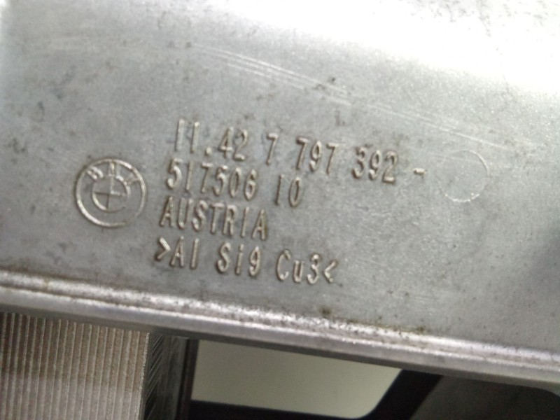 Recambio de soporte filtro aceite para bmw serie 3 berlina (e90) 320d referencia OEM IAM 51750610  