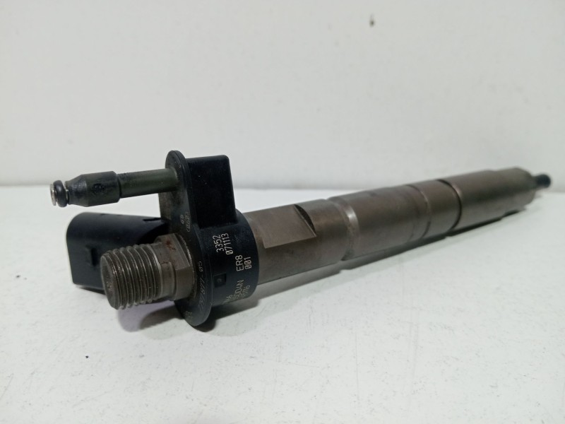 Recambio de inyector para bmw serie 3 berlina (e90) 2.0 turbodiesel cat referencia OEM IAM 7797877  