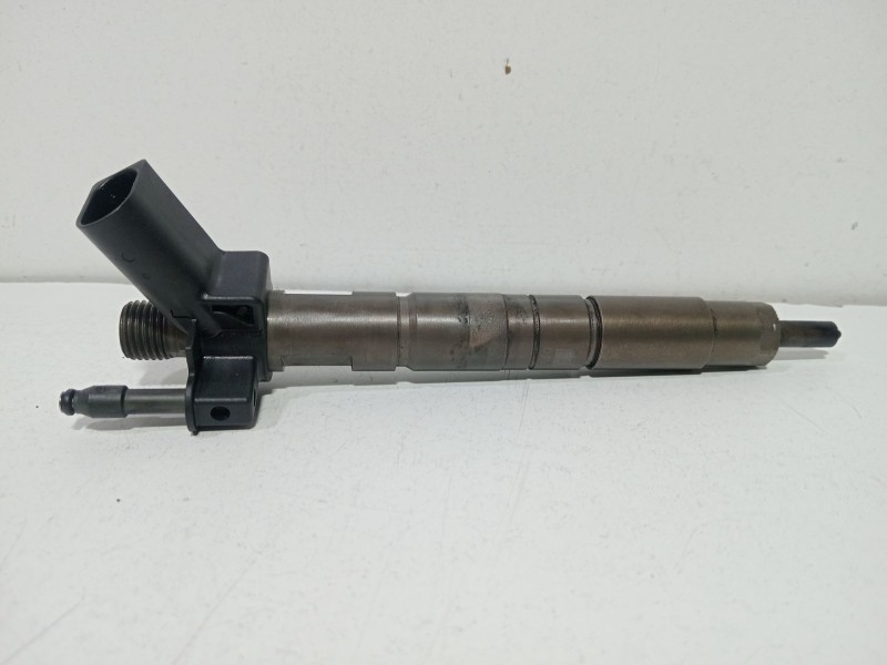 Recambio de inyector para bmw serie 3 berlina (e90) 2.0 turbodiesel cat referencia OEM IAM 7797877  
