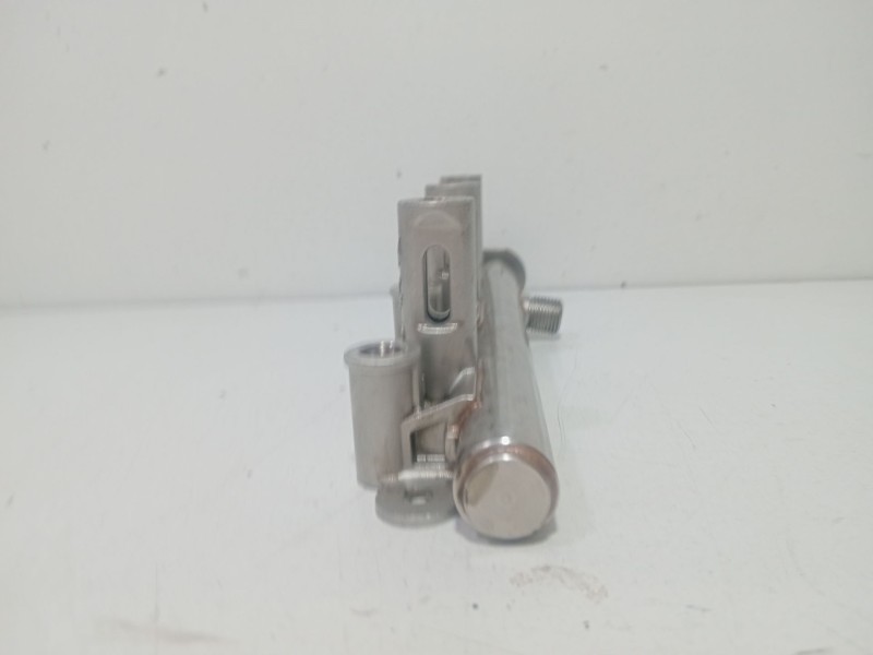 Recambio de rampa inyectora para peugeot 308 ii (lb_, lp_, lw_, lh_, l3_) 1.2 thp 130 referencia OEM IAM   