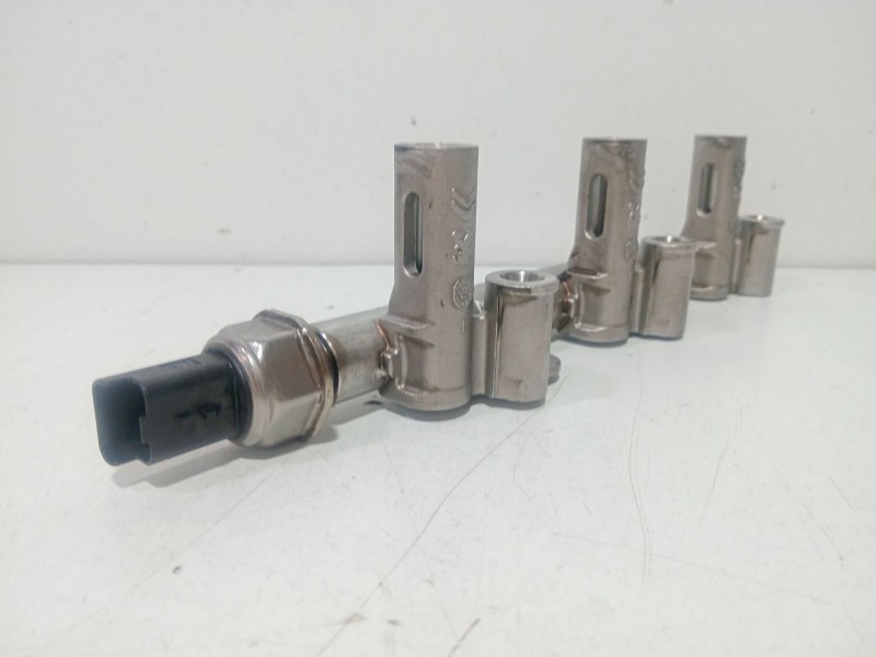 Recambio de rampa inyectora para peugeot 308 ii (lb_, lp_, lw_, lh_, l3_) 1.2 thp 130 referencia OEM IAM   