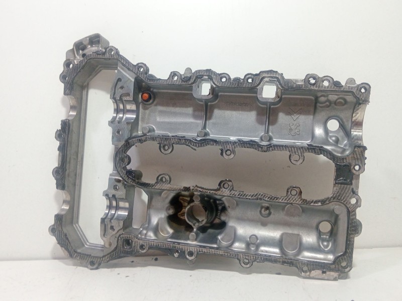 Recambio de tapa balancines para peugeot 308 ii (lb_, lp_, lw_, lh_, l3_) 1.2 thp 130 referencia OEM IAM 9675306110  