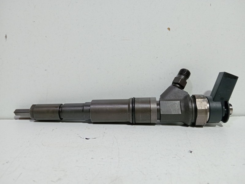 Recambio de inyector para bmw serie 3 berlina (e90) 320d referencia OEM IAM 7793836  
