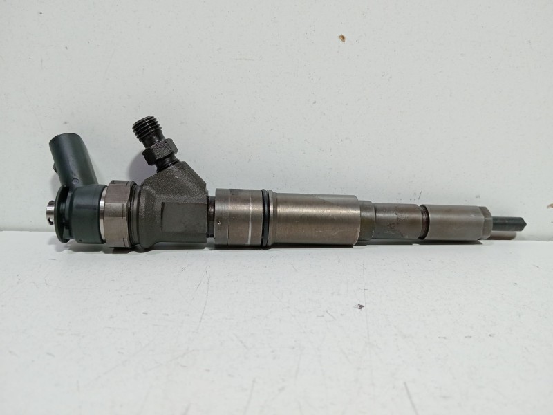 Recambio de inyector para bmw serie 3 berlina (e90) 320d referencia OEM IAM 7793836  