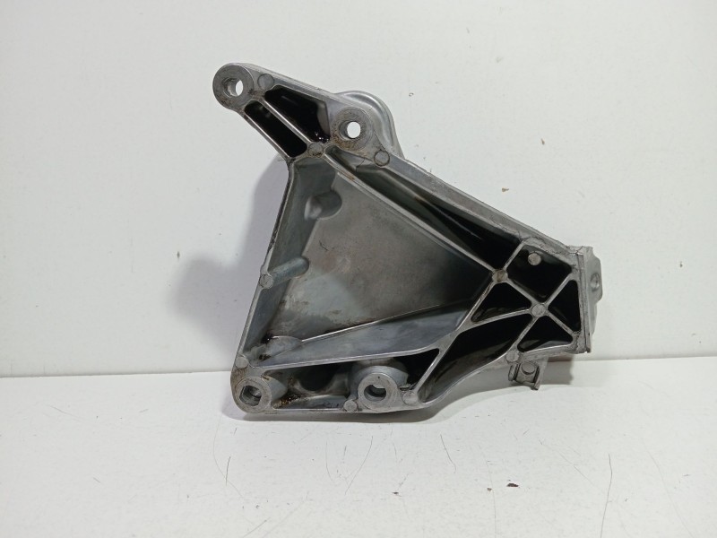Recambio de soporte motor para bmw serie 3 berlina (e90) 320d referencia OEM IAM 22116760309  