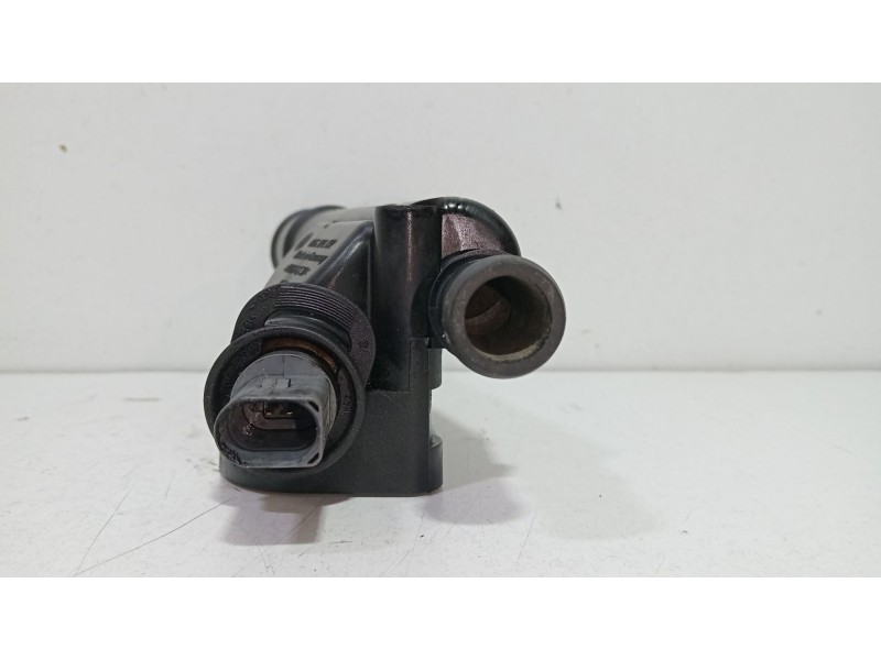 Recambio de termostato para volkswagen passat b6 (3c2) 2.0 tdi referencia OEM IAM 03G121132  