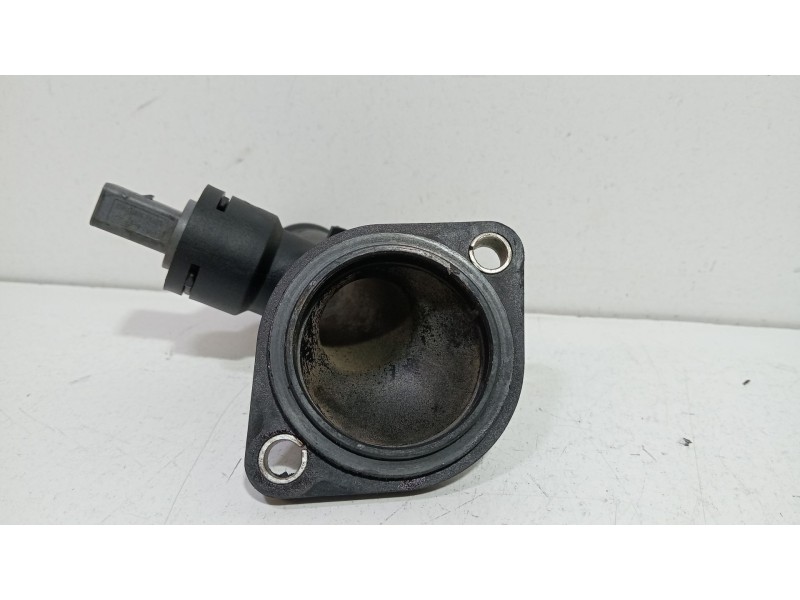 Recambio de termostato para volkswagen passat b6 (3c2) 2.0 tdi referencia OEM IAM 03G121121D  