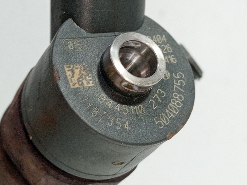 Recambio de inyector para iveco daily iv furgoneta 35c12 v, 35c12 v/p, 35s12 v, 35s12 v/p referencia OEM IAM 0445110273  