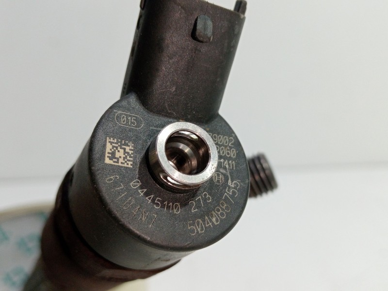 Recambio de inyector para iveco daily iv furgoneta 35c12 v, 35c12 v/p, 35s12 v, 35s12 v/p referencia OEM IAM 0445110273  