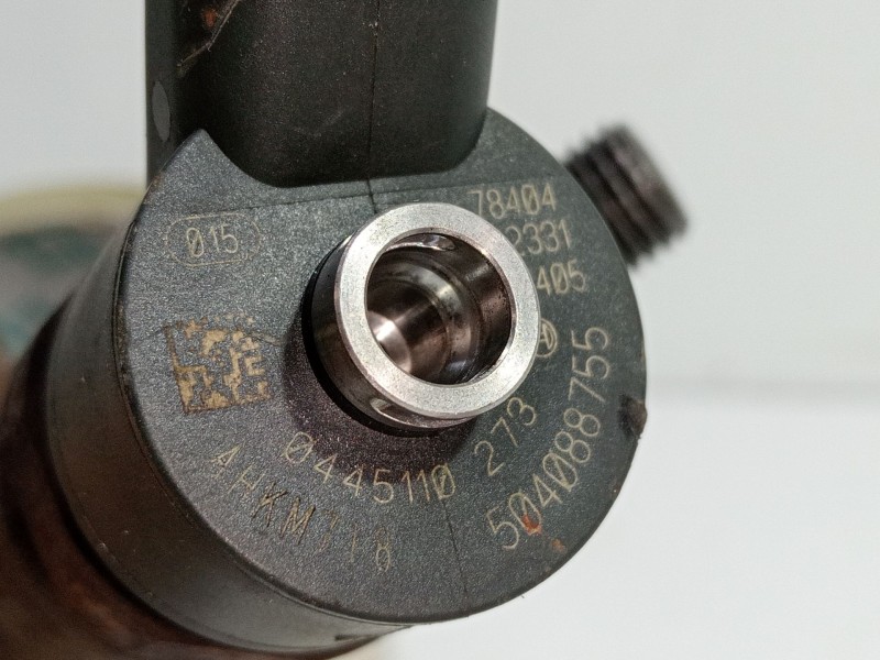 Recambio de inyector para iveco daily iv furgoneta 35c12 v, 35c12 v/p, 35s12 v, 35s12 v/p referencia OEM IAM 0445110273  