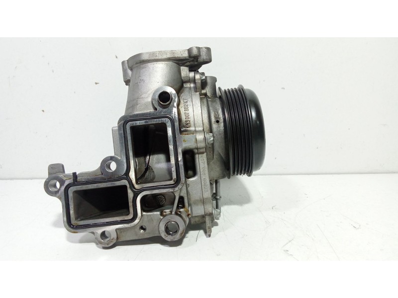 Recambio de bomba agua para mercedes-benz clase e (w213) e 200 (213.042) referencia OEM IAM 013007802KT  