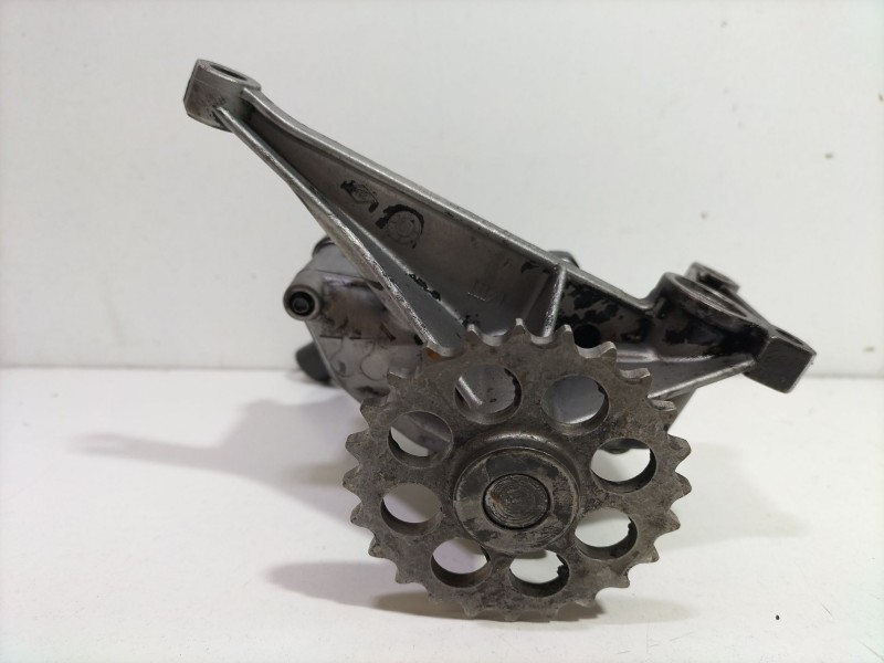 Recambio de bomba aceite para mercedes-benz vito (w638) caja cerrada 110 cdi  (638.094) referencia OEM IAM 6061810801  