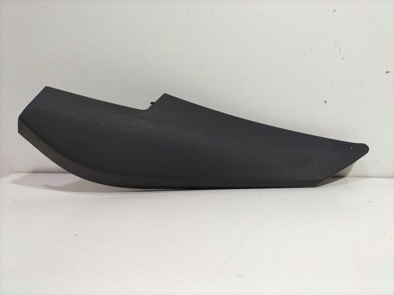Recambio de moldura para mercedes-benz clase b (w245) referencia OEM IAM 1697200311  