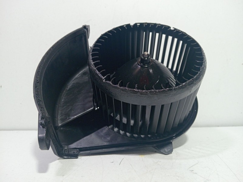 Recambio de ventilador calefaccion para kia sportage 2.0 crdi referencia OEM IAM 200222134155  