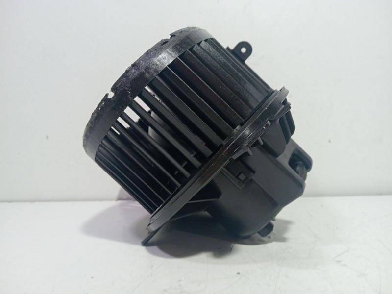 Recambio de ventilador calefaccion para kia sportage 2.0 crdi referencia OEM IAM 200222134155  