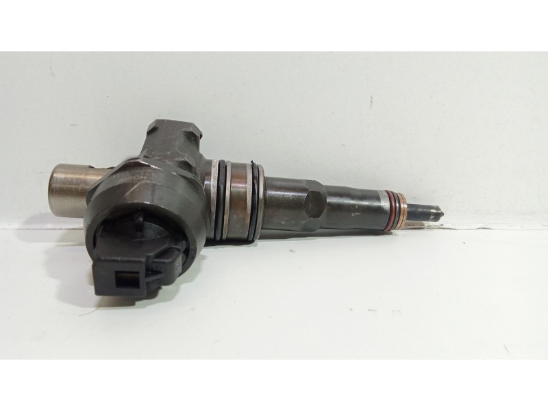Recambio de inyector para volkswagen golf v variant (1k5) 1.9 tdi referencia OEM IAM 041720215   Recambio de inyector para volkswagen golf v variant (1k5) 1.9 tdi referencia OEM IAM 041720215